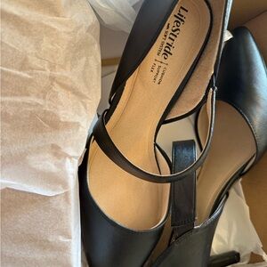 Life Stride Women's Classic Black Heels